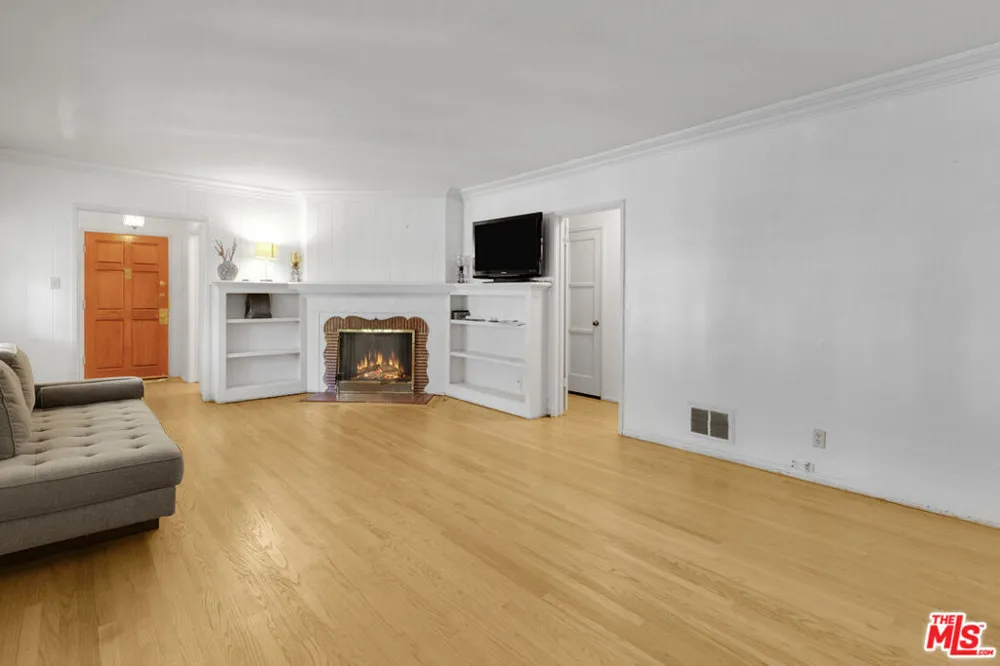 11737 Bellagio Road Los Angeles, CA 90049