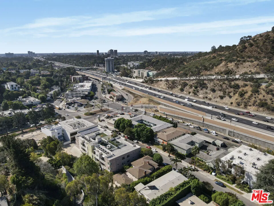 11737 Bellagio Road Los Angeles, CA 90049