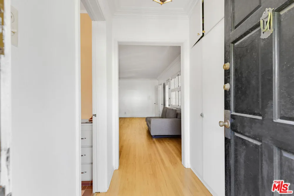 11737 Bellagio Road Los Angeles, CA 90049
