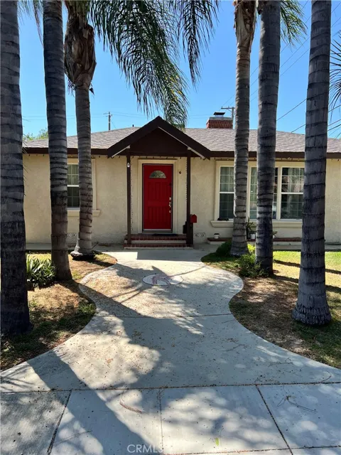 611 S Griffith Park