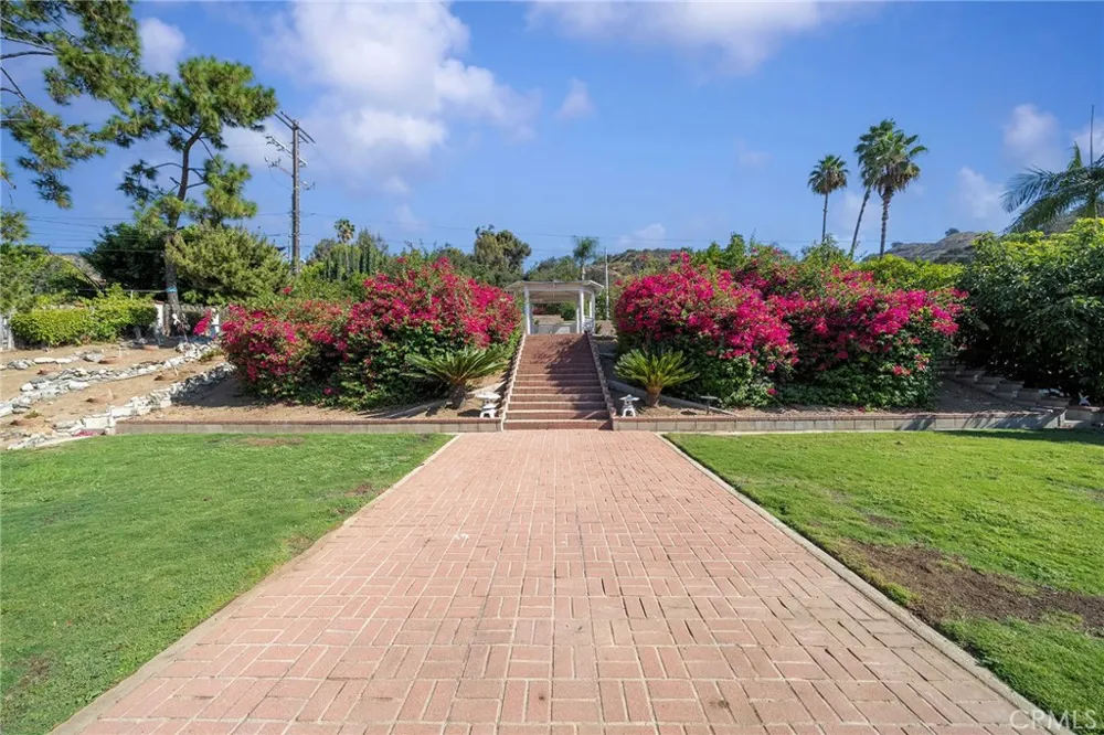 1029 Coronet Street Glendora, CA 91741