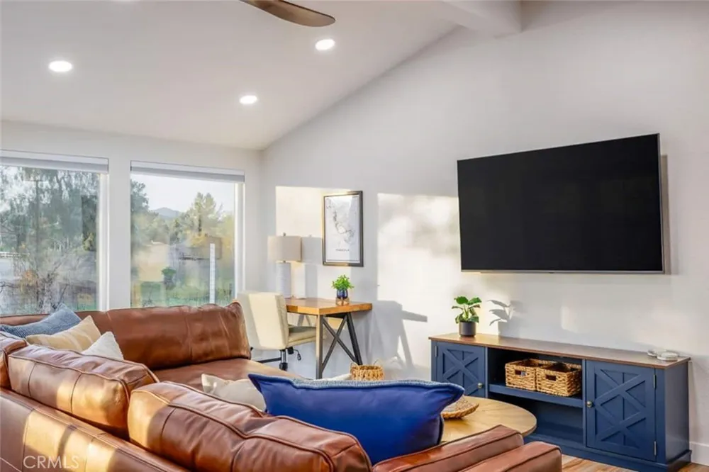 39450 Colleen Way Temecula, CA 92592