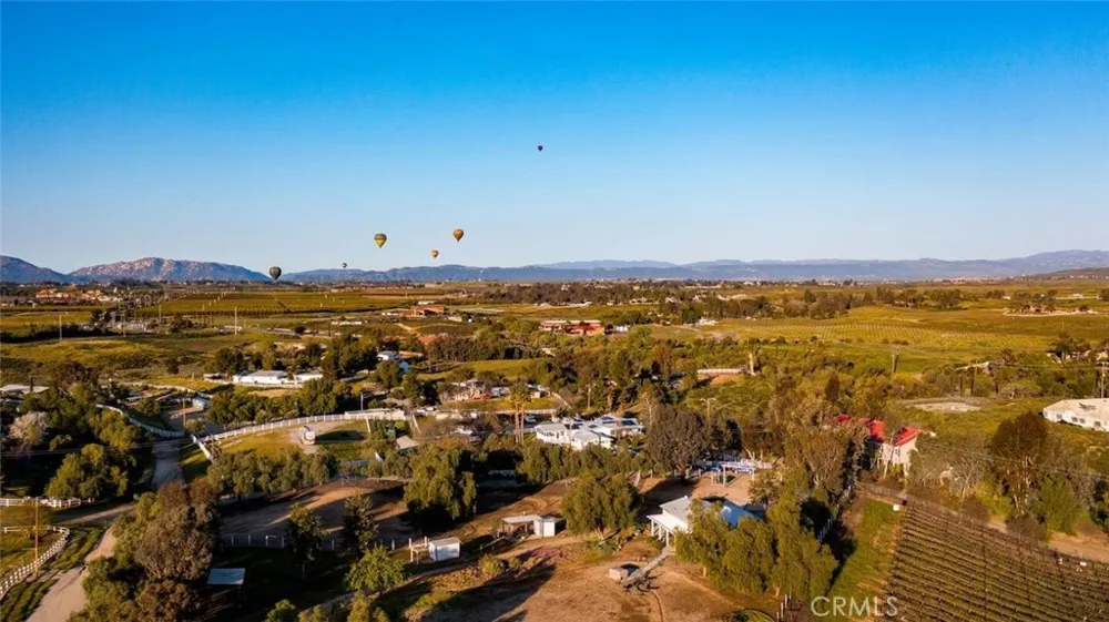 39450 Colleen Way Temecula, CA 92592