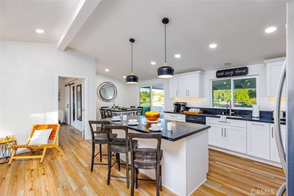 39450 Colleen Way Temecula, CA 92592