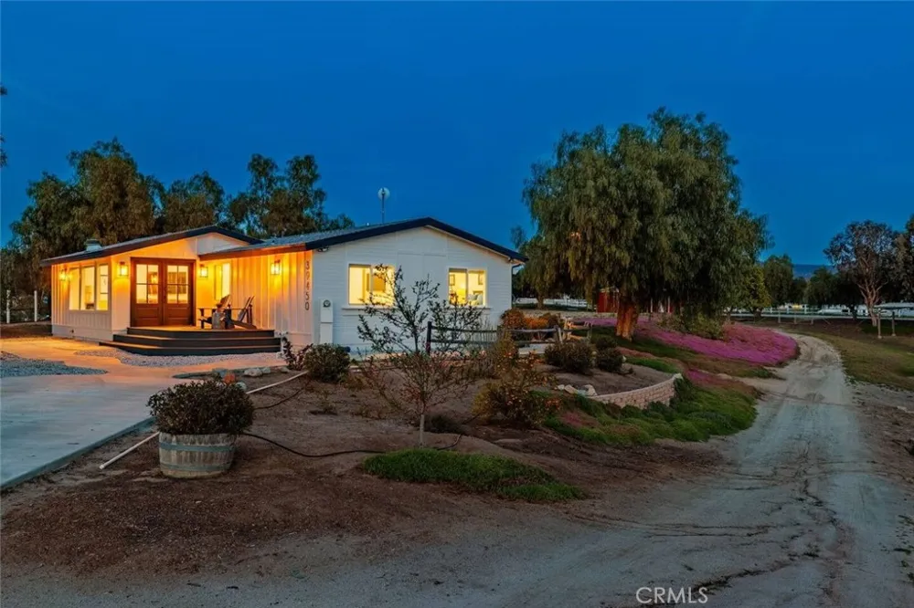 39450 Colleen Way Temecula, CA 92592