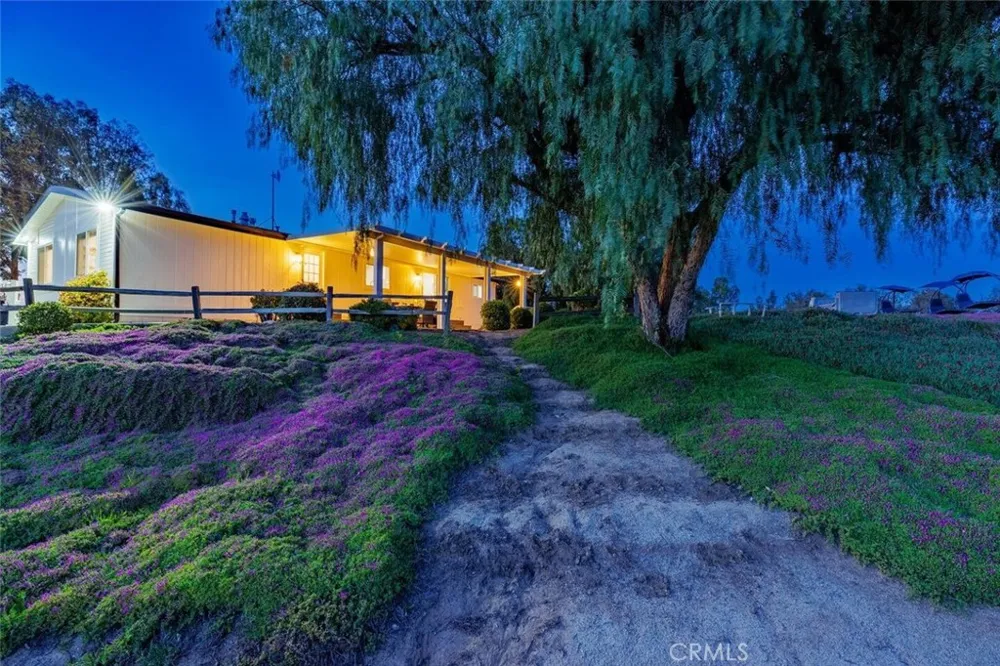 39450 Colleen Way Temecula, CA 92592