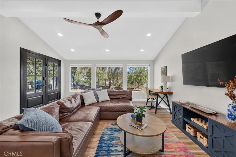 39450 Colleen Way Temecula, CA 92592