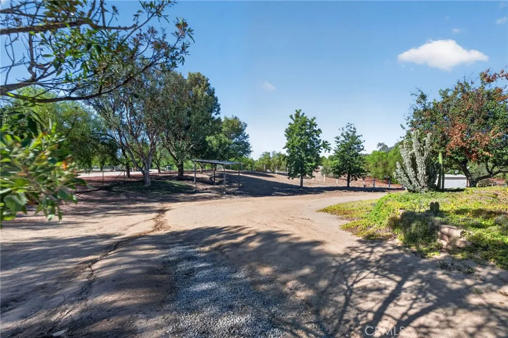 39450 Colleen Way Temecula, CA 92592
