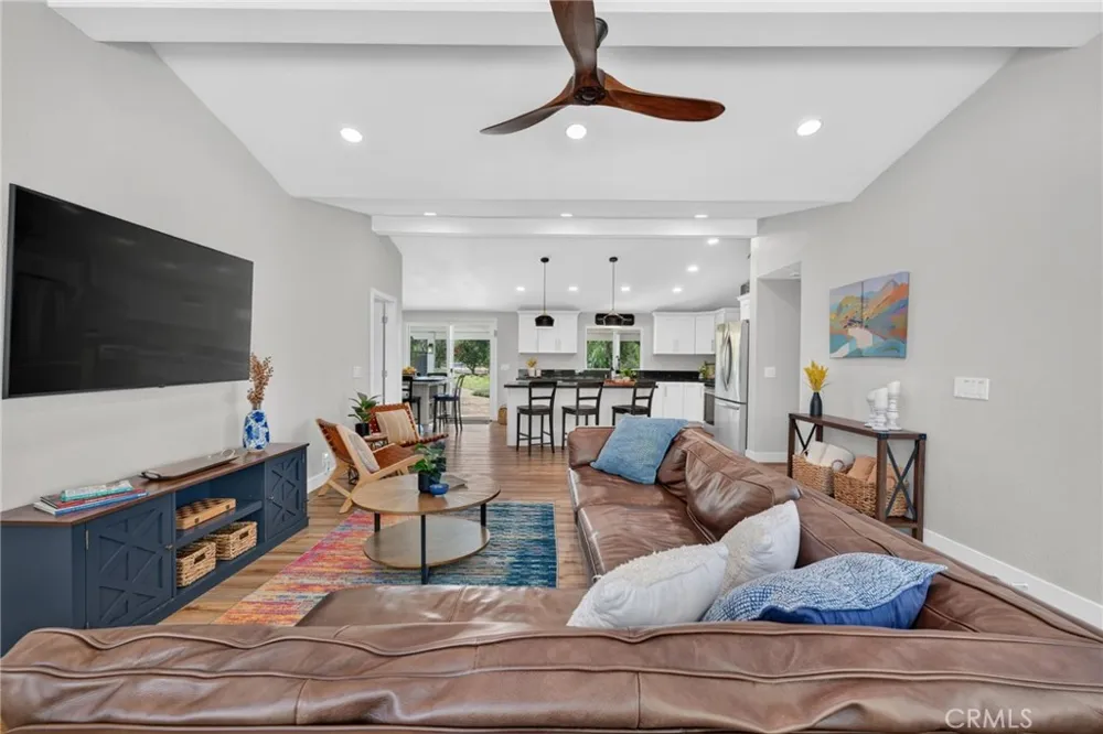 39450 Colleen Way Temecula, CA 92592