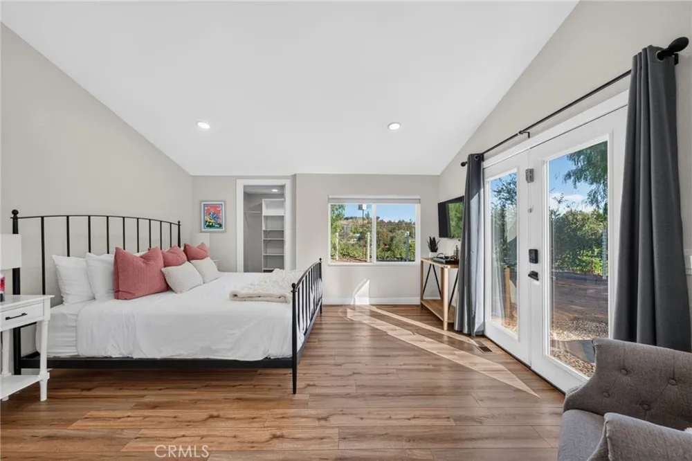 39450 Colleen Way Temecula, CA 92592