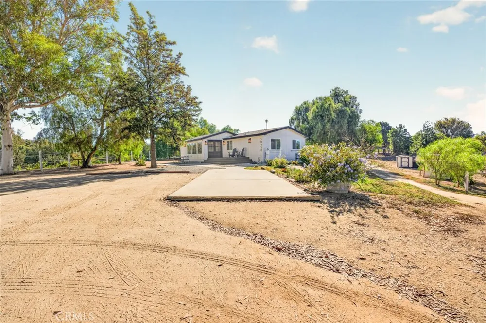 39450 Colleen Way Temecula, CA 92592