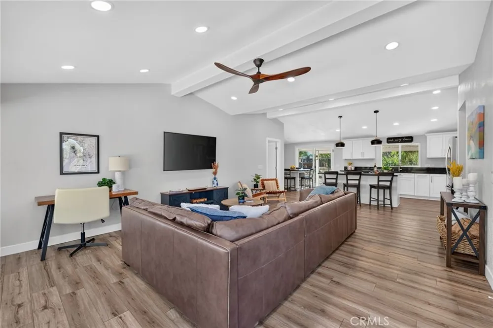 39450 Colleen Way Temecula, CA 92592