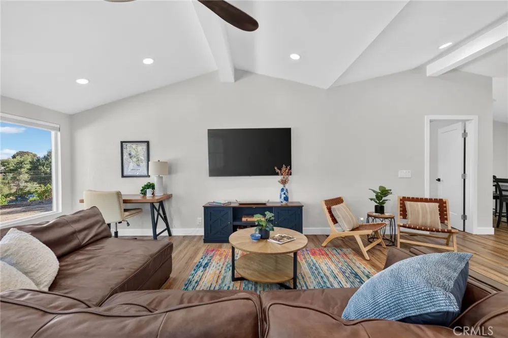 39450 Colleen Way Temecula, CA 92592
