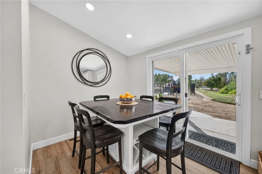 39450 Colleen Way Temecula, CA 92592