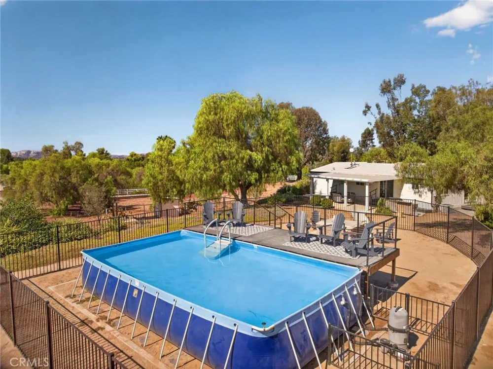 39450 Colleen Way Temecula, CA 92592