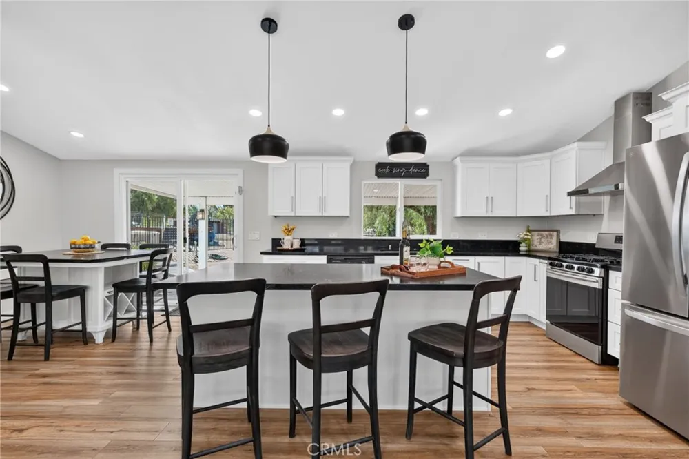 39450 Colleen Way Temecula, CA 92592