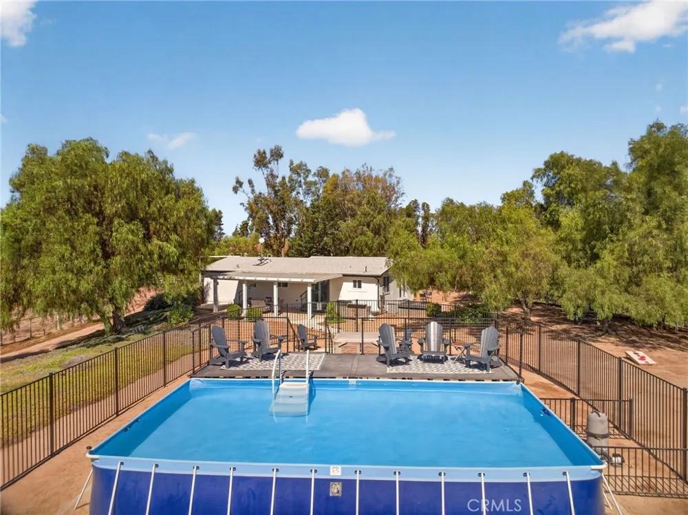 39450 Colleen Way Temecula, CA 92592