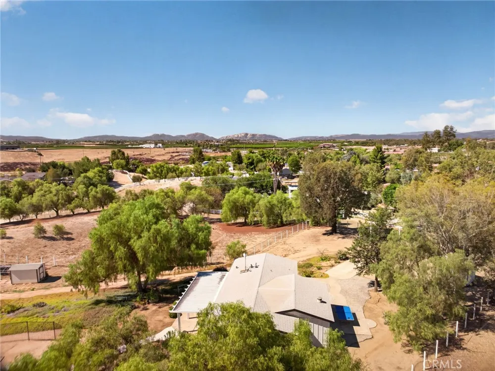39450 Colleen Way Temecula, CA 92592