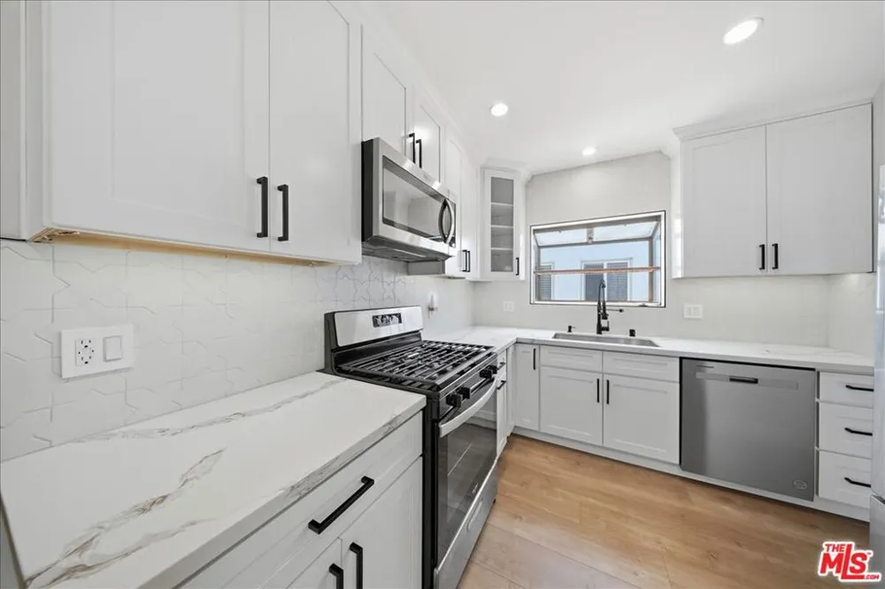1135 W 81st Place Los Angeles, CA 90044