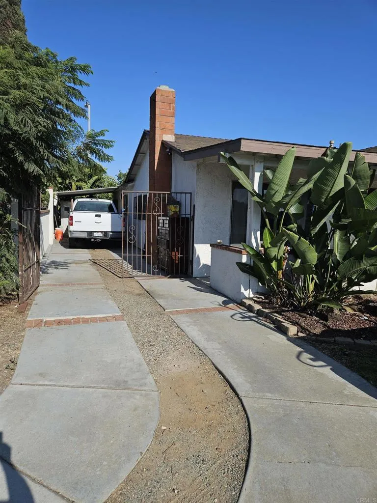 1755 Isla Del Carmen Way San Ysidro, CA 92173