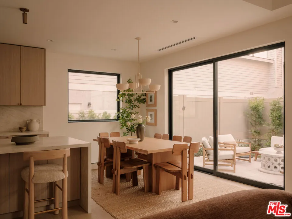 2121 Curtis Avenue #A Redondo Beach, CA 90278