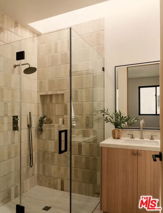 2121 Curtis Avenue #A Redondo Beach, CA 90278