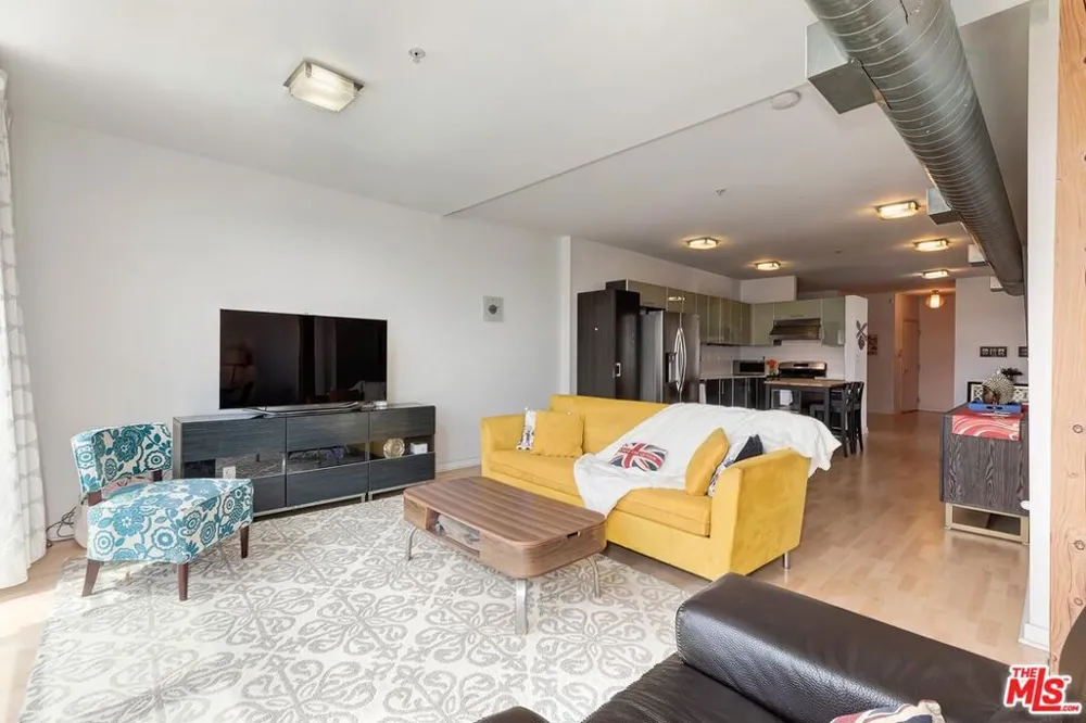 4215 Glencoe Avenue #317 Los Angeles, CA 90292