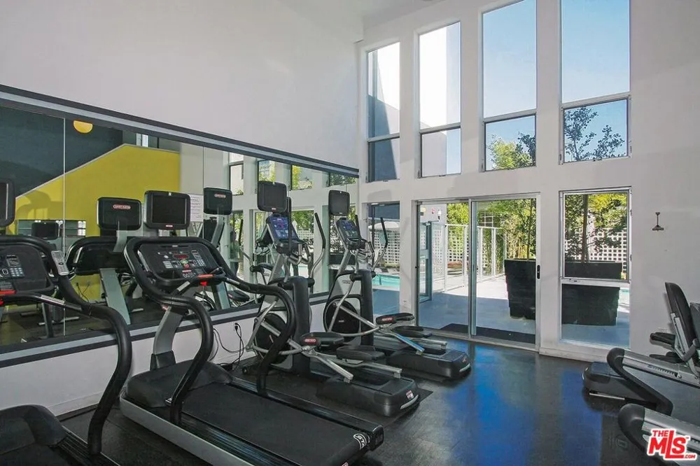 4215 Glencoe Avenue #317 Los Angeles, CA 90292