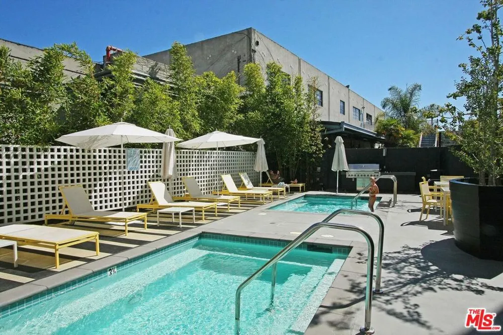 4215 Glencoe Avenue #317 Los Angeles, CA 90292