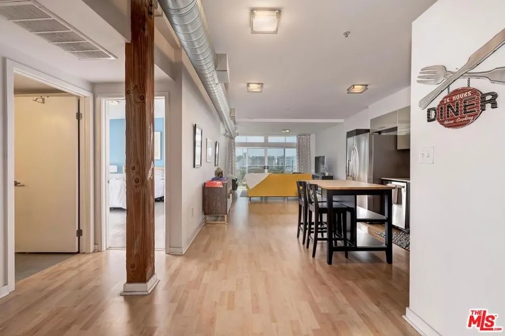 4215 Glencoe Avenue #317 Los Angeles, CA 90292
