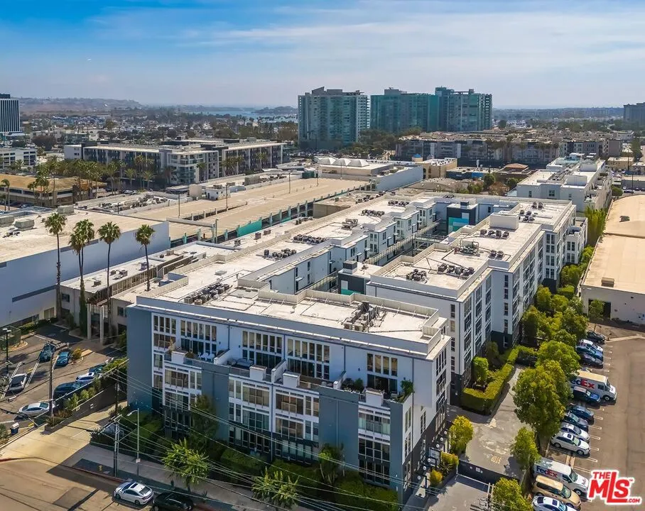 4215 Glencoe Avenue #317 Los Angeles, CA 90292