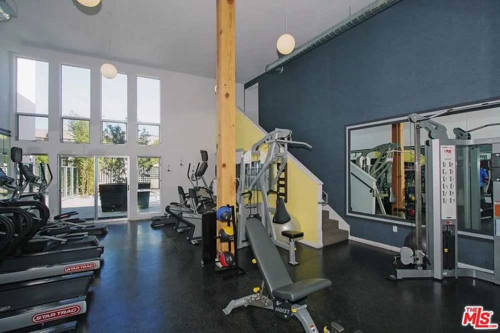 4215 Glencoe Avenue #317 Los Angeles, CA 90292