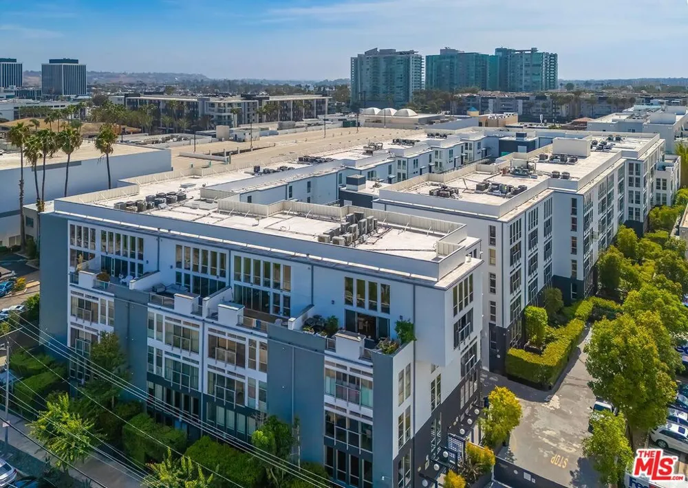 4215 Glencoe Avenue #317 Los Angeles, CA 90292