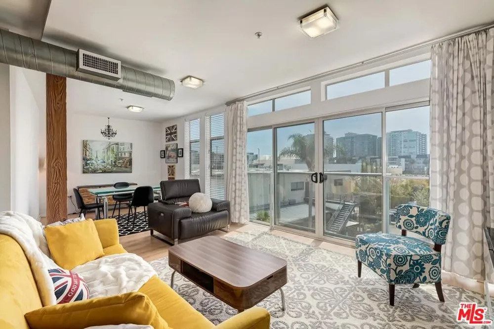 4215 Glencoe Avenue #317 Los Angeles, CA 90292