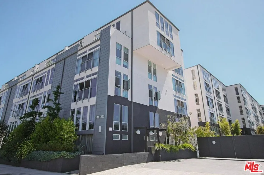 4215 Glencoe Avenue #317 Los Angeles, CA 90292