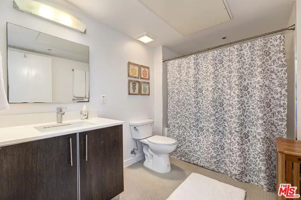 4215 Glencoe Avenue #317 Los Angeles, CA 90292