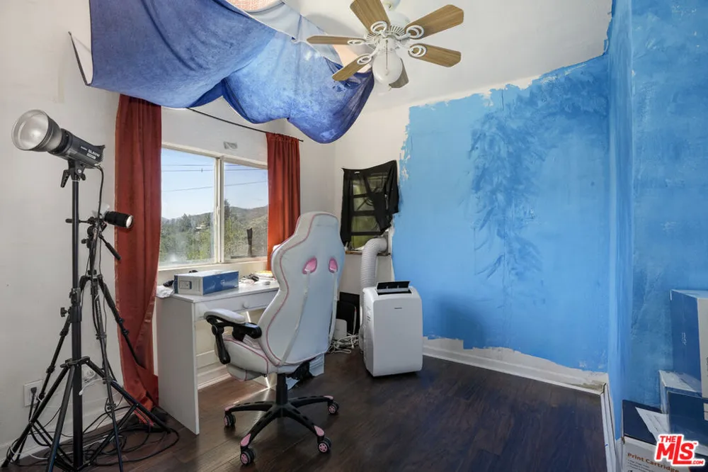 17565 Lone Pine Trail Lake Hughes, CA 93532