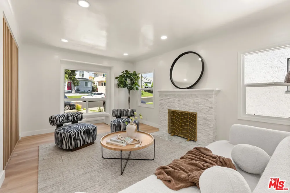 8420 Bleriot Avenue Los Angeles, CA 90045