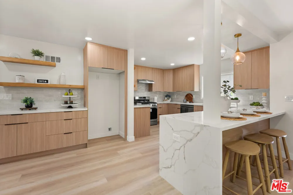 8420 Bleriot Avenue Los Angeles, CA 90045