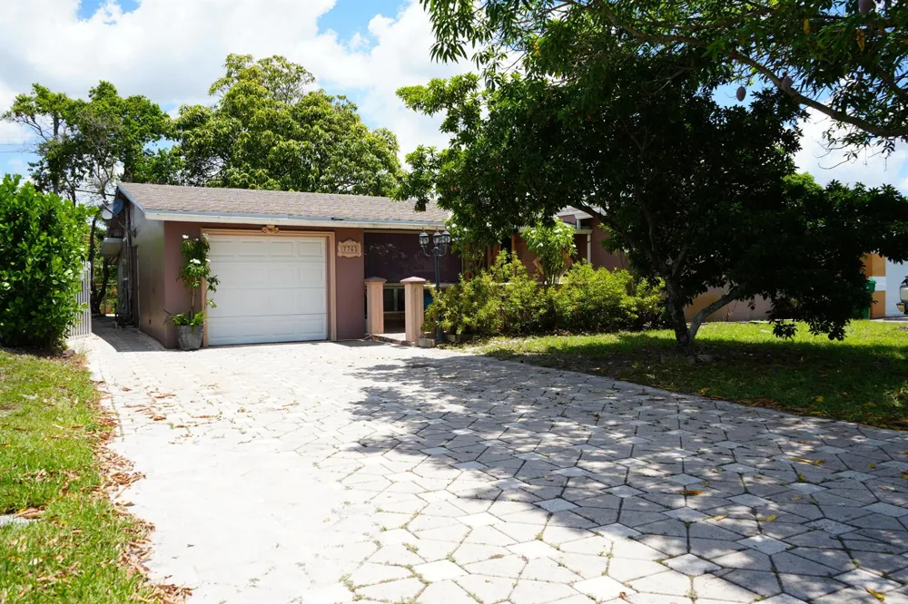 7761 Biltmore Boulevard Miramar, FL 33023