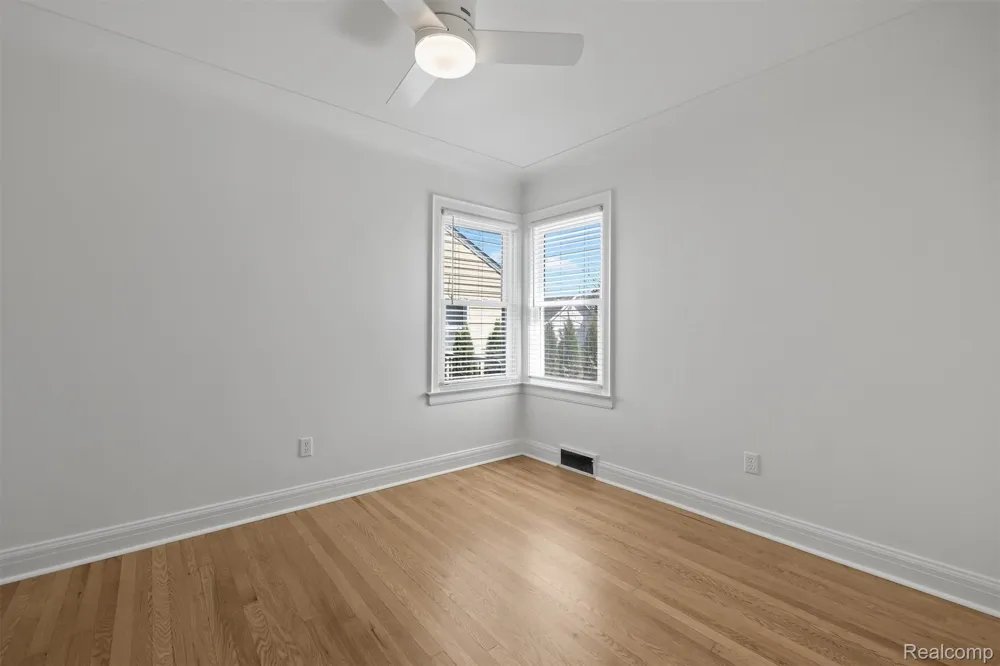 27500 Jefferson Avenue St Clair Shores City, MI 48081