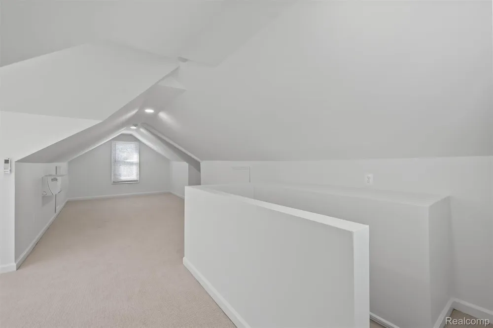 27500 Jefferson Avenue St Clair Shores City, MI 48081
