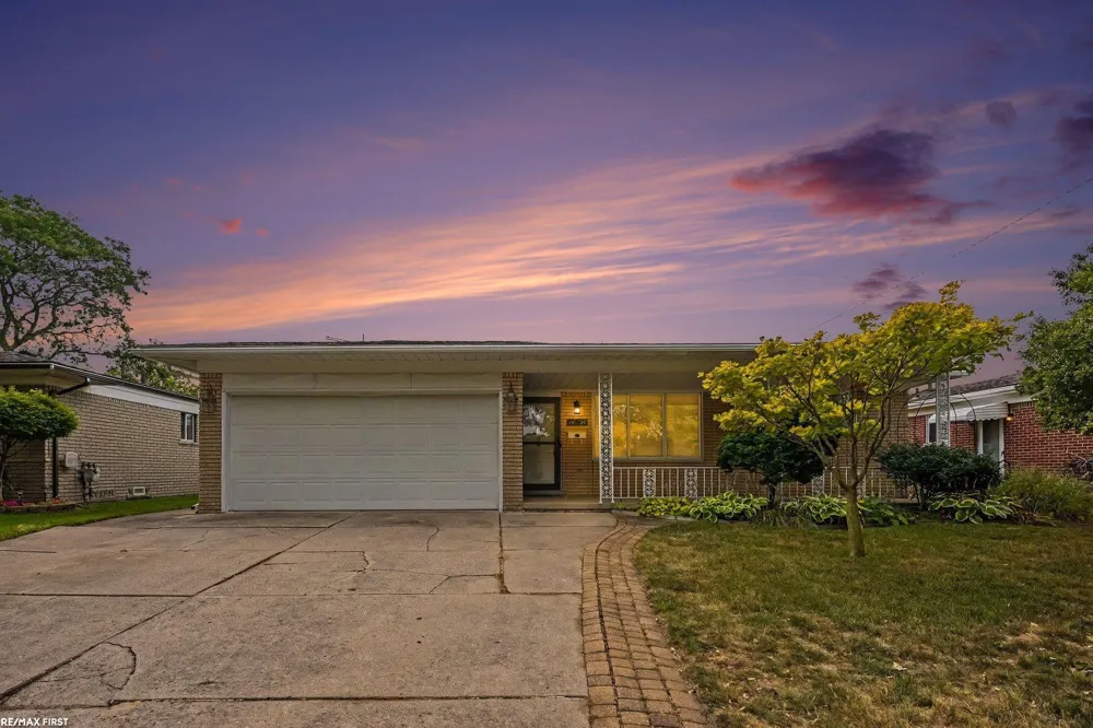 14250 IVANHOE STREET Warren City, MI 48088