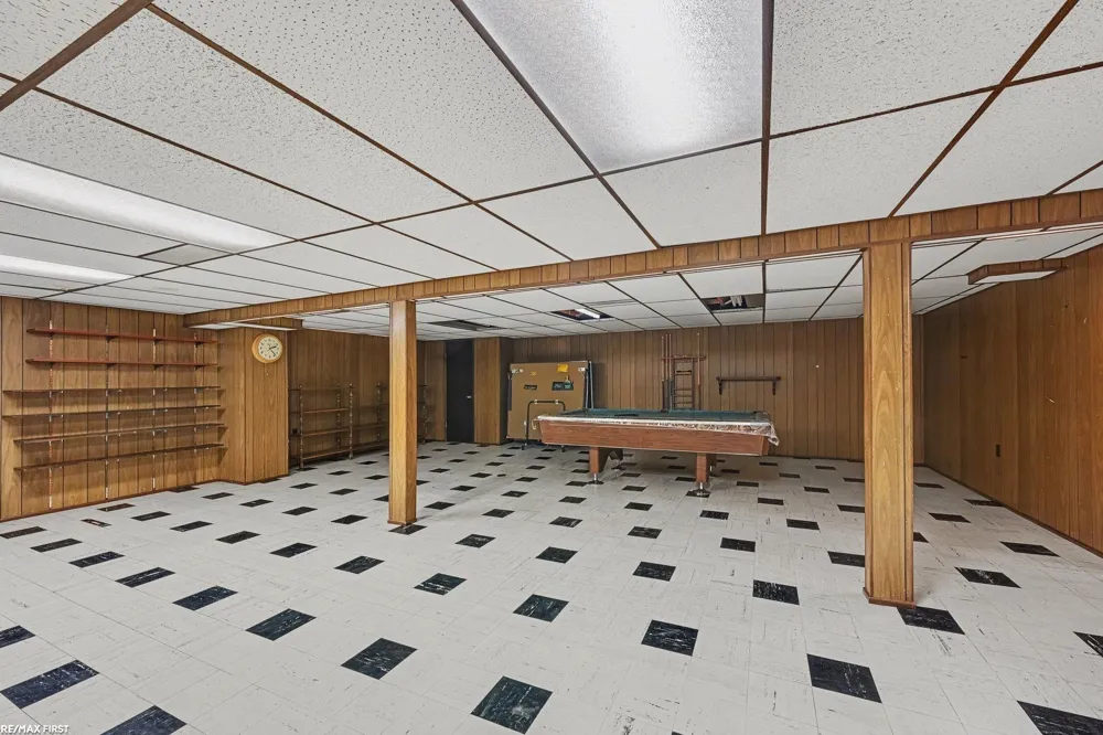 14250 IVANHOE STREET Warren City, MI 48088
