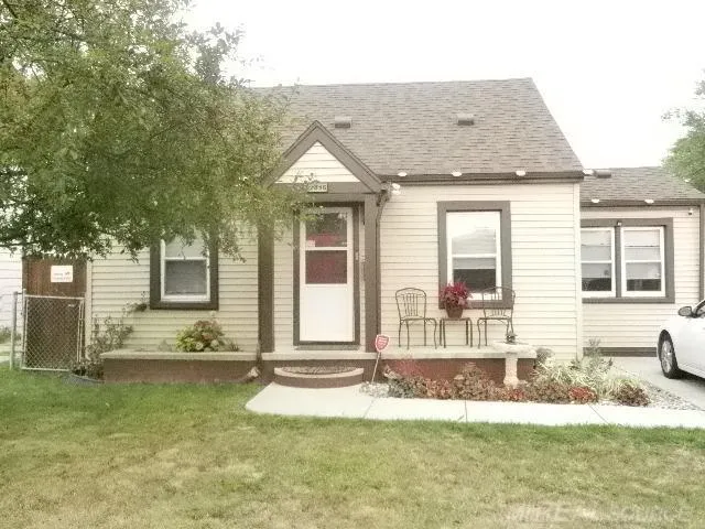 22416 Columbus Avenue Warren City, MI 48089
