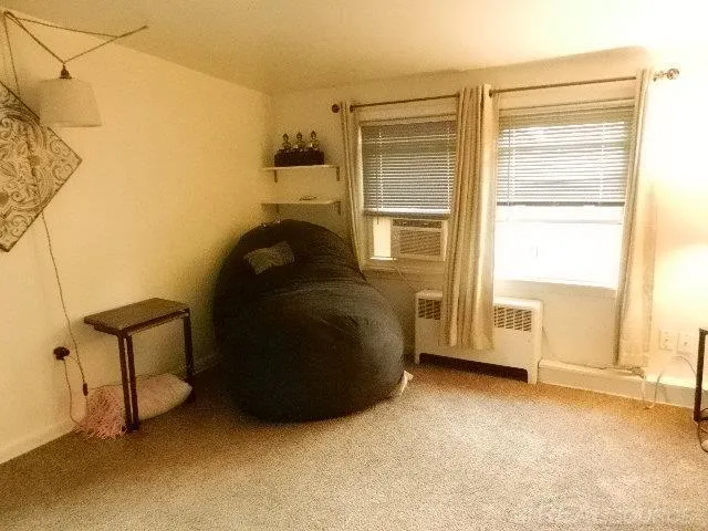 22416 Columbus Avenue Warren City, MI 48089
