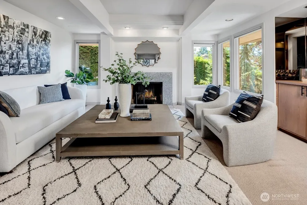 4715 81st Avenue SE Mercer Island, WA 98040