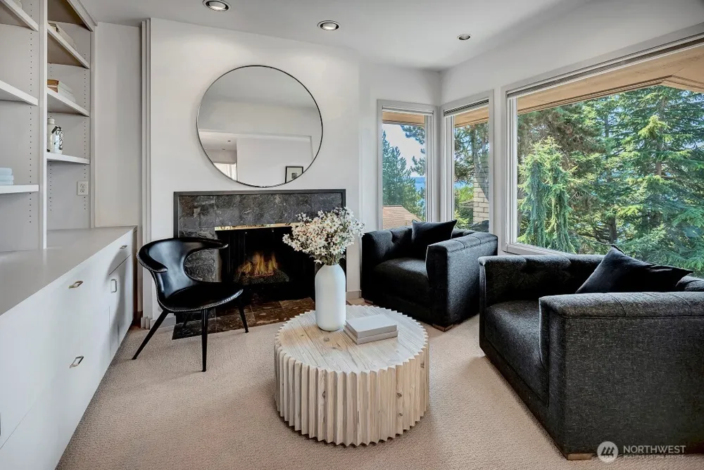 4715 81st Avenue SE Mercer Island, WA 98040