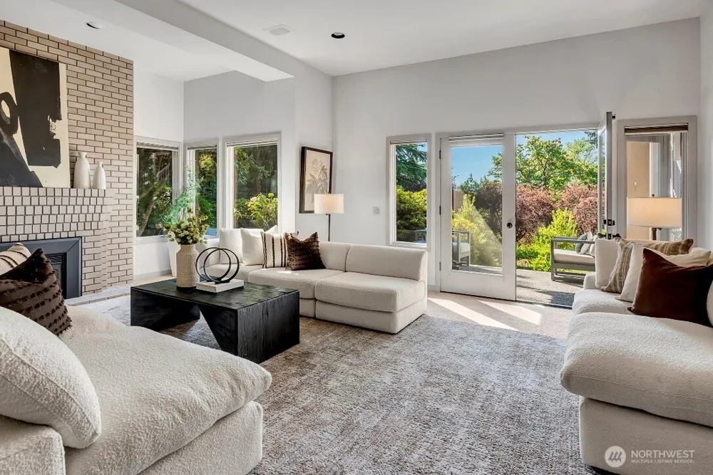 4715 81st Avenue SE Mercer Island, WA 98040