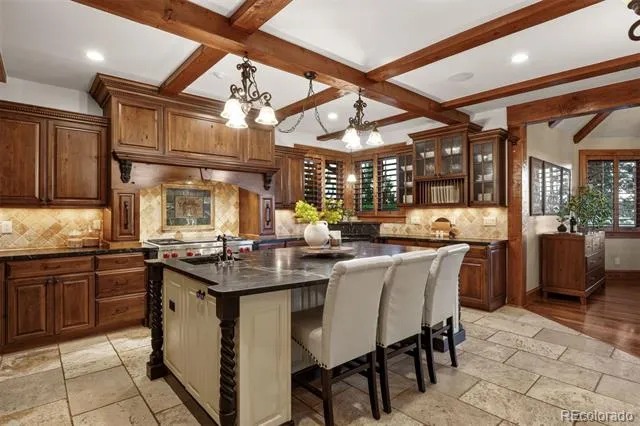 5700 Amber Ridge Drive Castle Pines, CO 80108